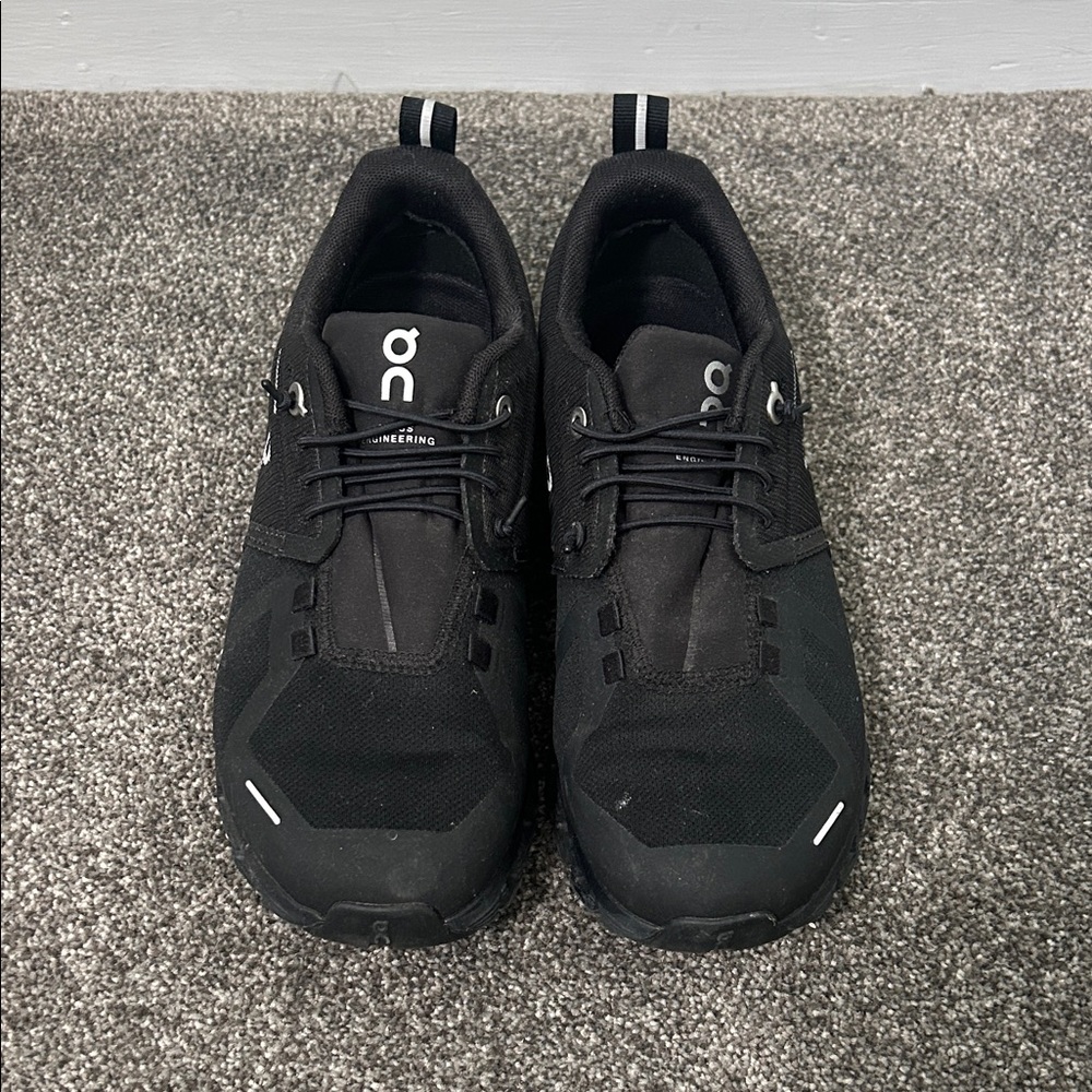 On Cloud Women's Black Athletic Shoes